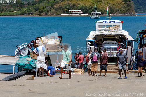 Image of Malagasy peoples loading ship in Nosy Be, Madagascar