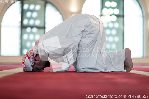 Image of man performing sajdah in namaz