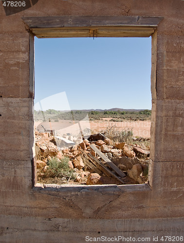 Image of old ruins in the desert