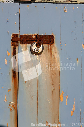 Image of old rusty lock