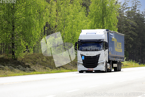 Image of New Iveco S-Way Natural Power on Road