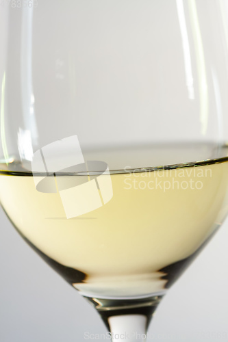 Image of white wine glass details