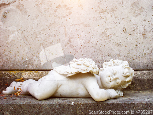 Image of sleeping angel grave statue