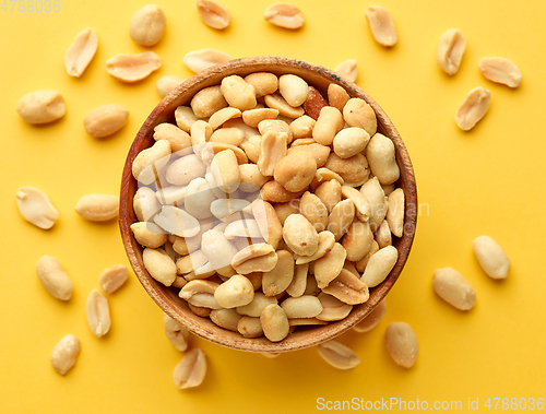 Image of bowl of roasted salted peanuts