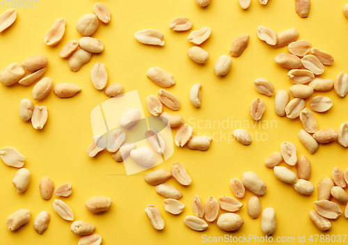 Image of roasted salted peanuts