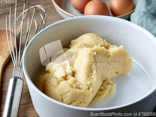 Image of bowl of dough