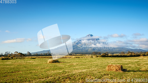 Image of Mt Taranaki north island of New Zealand