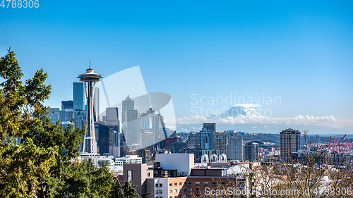 Image of Seattle with Mt Rainier in the background