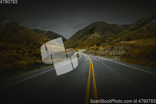 Image of a road at the south island of New Zealand