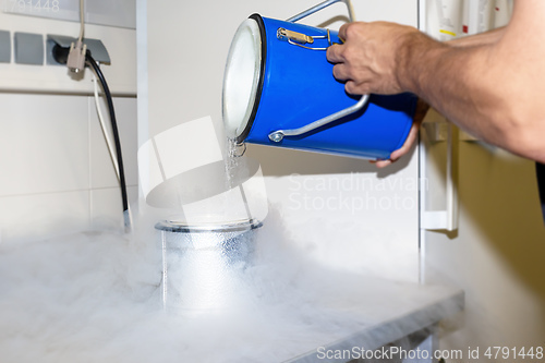 Image of liquid nitrogen laboratory