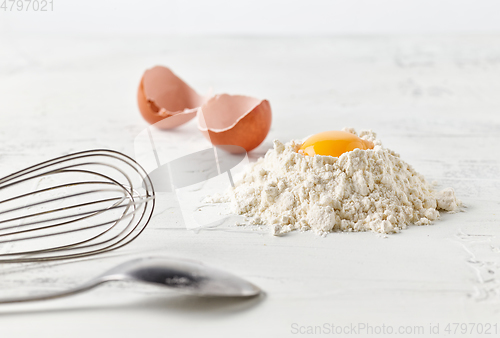 Image of flour and egg yolk