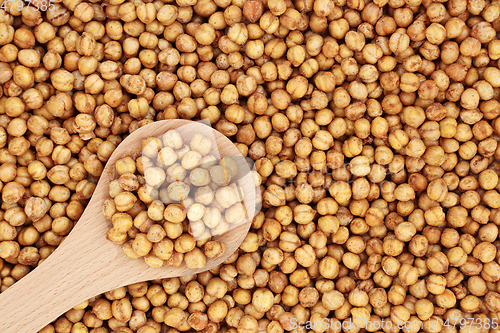 Image of Spicy Roasted Organic Chickpeas for a Healthy Snack