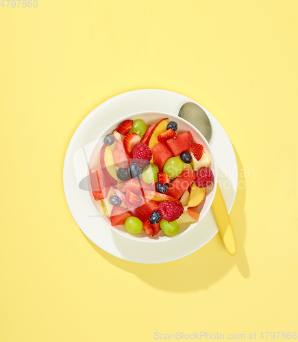 Image of bowl of fresh fruit salad