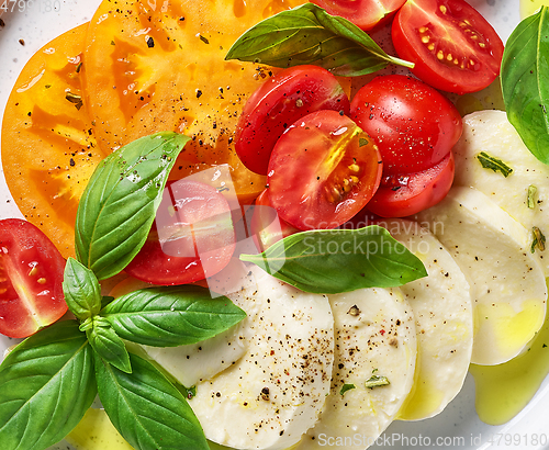 Image of tomato and mozzarella