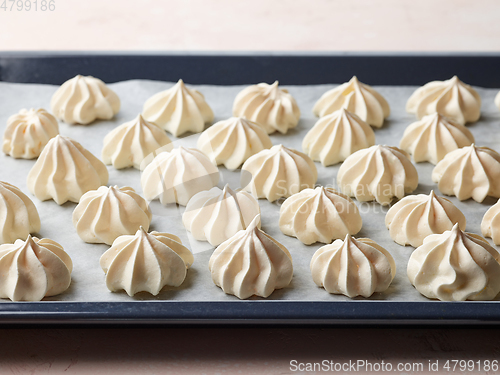 Image of freshly baked meringue cookies