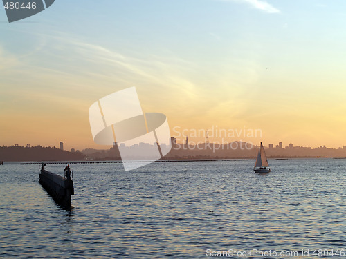 Image of Sailboat on San Francisco Bay approaching breakwater