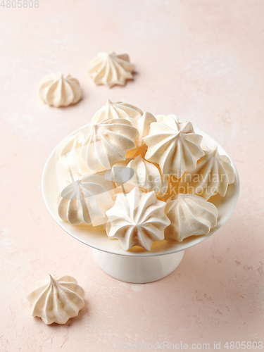 Image of freshly baked meringue cookies