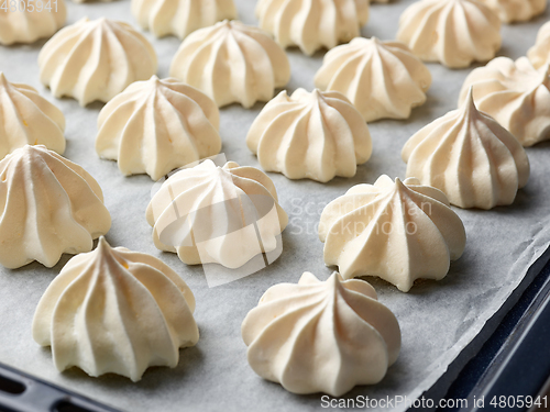 Image of freshly baked meringue cookies