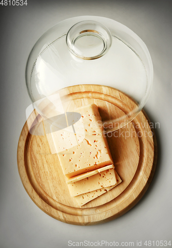 Image of Cheese on the cutting board