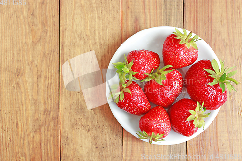 Image of strawberries on the plate