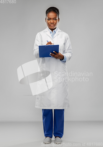 Image of african american female doctor with clipboard
