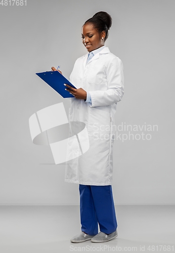 Image of african american female doctor with clipboard