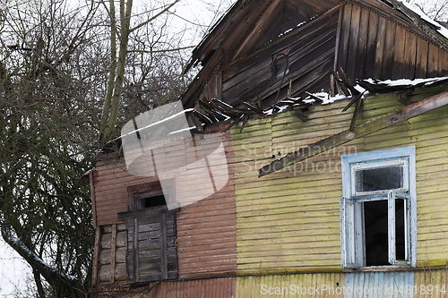 Image of Ruined house, close-up