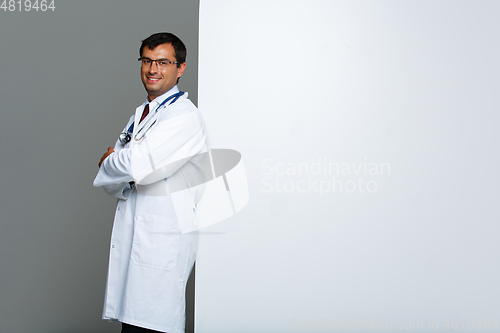 Image of doctor in white robe with stethoscope