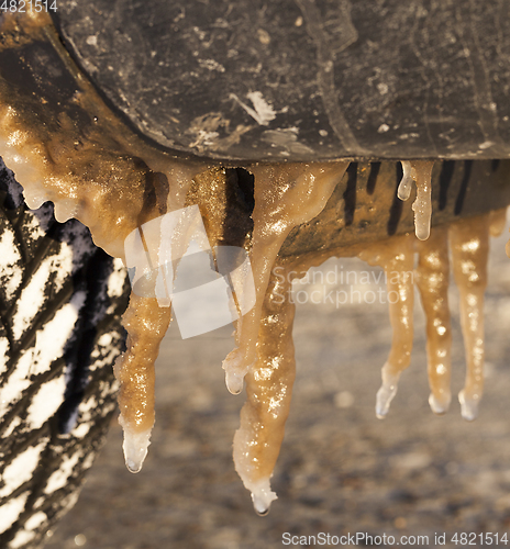 Image of Dirty car, winter