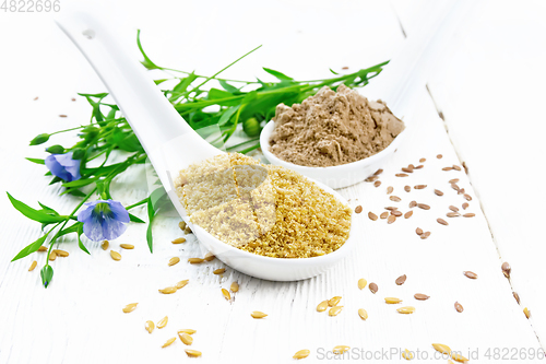 Image of Bran and flour flaxseed in spoons on white board