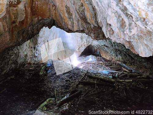Image of Focul Viu ice cave in Apuseni