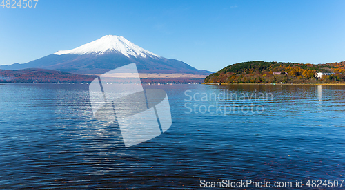 Image of Mount Fuji and lake