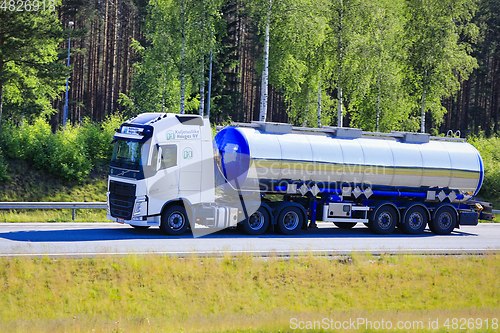 Image of White Volvo FH Semi Tanker on Motorway