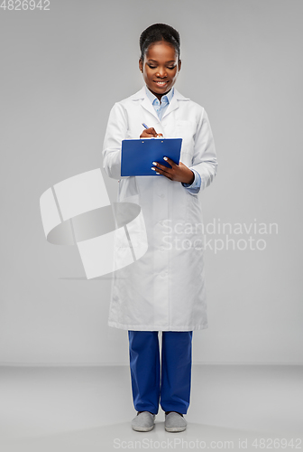 Image of african american female doctor with clipboard