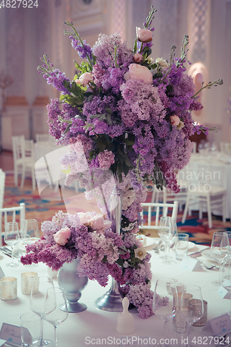 Image of Festive table decoration in Lilac colours.