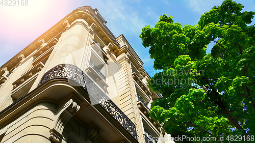 Image of Facade of typical building in Paris