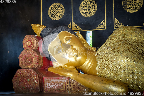 Image of Buddha statue, Wat Chedi Luang temple, Chiang Mai, Thailand