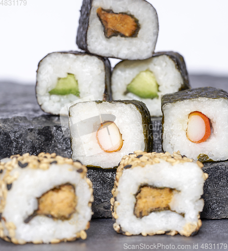 Image of sushi dish variation