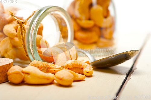 Image of cashew nuts on a glass jar