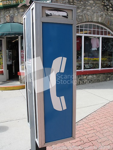 Image of public telephone