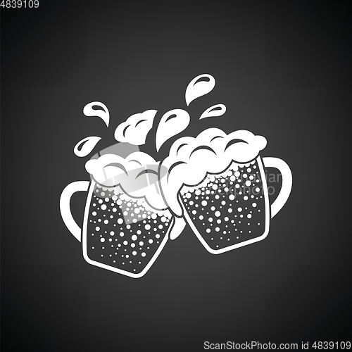 Image of Two clinking beer mugs with fly off foam icon