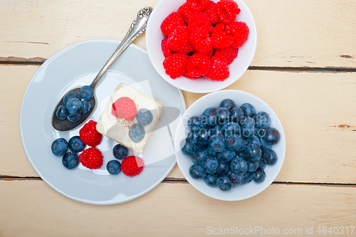 Image of fresh raspberry and blueberry cake