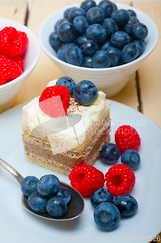 Image of fresh raspberry and blueberry cake