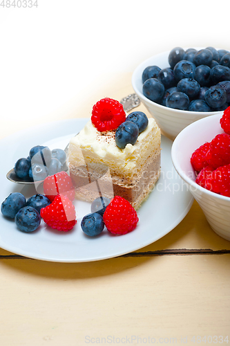 Image of fresh raspberry and blueberry cake