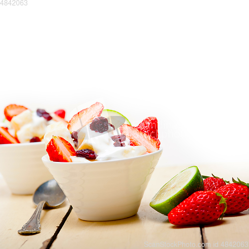 Image of fruit and yogurt salad healthy breakfast
