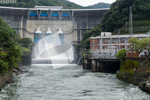 Image of Concrete dam