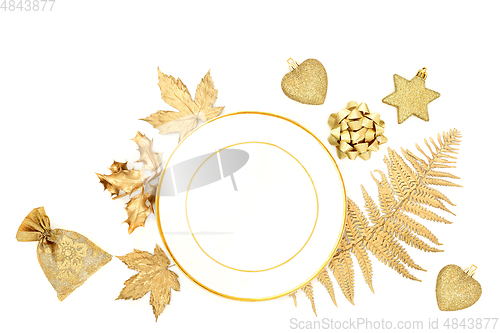 Image of Christmas Decorative White and Gold Place Setting 