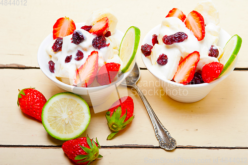 Image of fruit and yogurt salad healthy breakfast