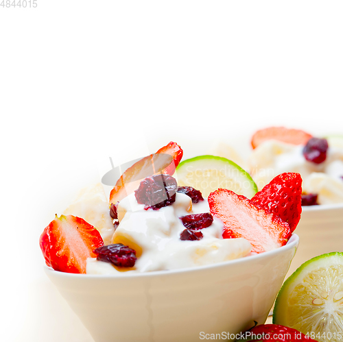 Image of fruit and yogurt salad healthy breakfast