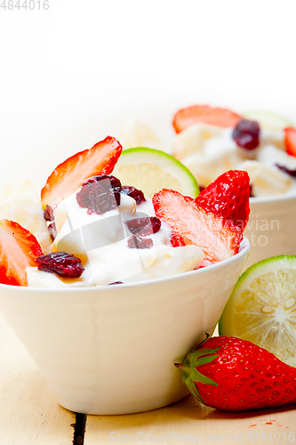 Image of fruit and yogurt salad healthy breakfast